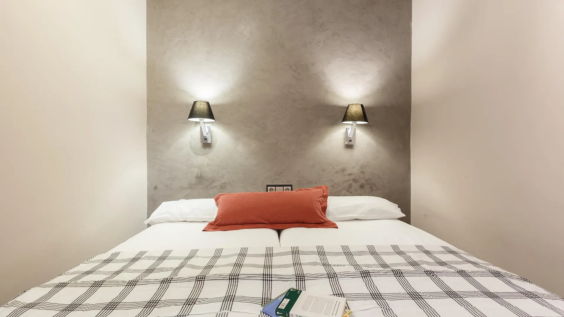 Ainb Eixample-Miro Apartments Barcelona 0*,  Spain